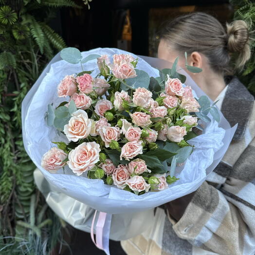Нежное признание, Букет из кустовой розы, 7 веток