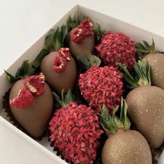 Клубника в шоколаде 
LOVEBERRY🦋