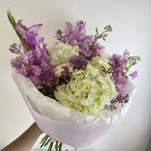 Букет из гладиолусов и гортензий 💜