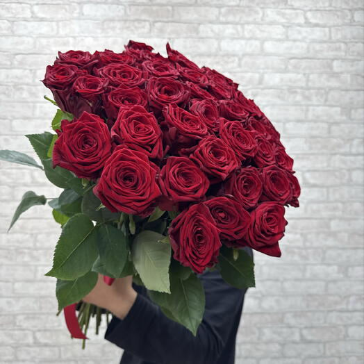 39 красных ароматных роз 🌹