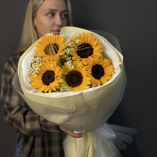 Подсолнухи и ромашки букет 🌸