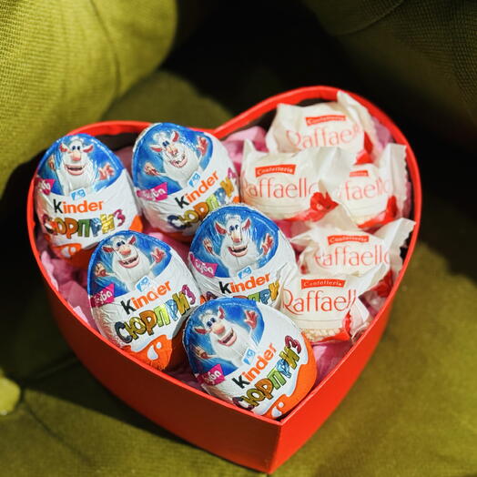 Коробочка из 7 Kinder сюрприз