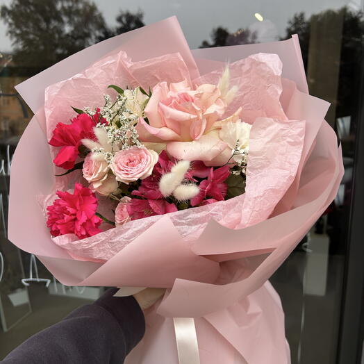 Нежный букет в розовых цветах 🌸