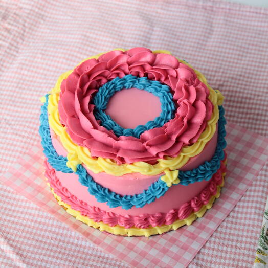 Яркий торт ламбет с вензелями разных цветов, whimsy cake