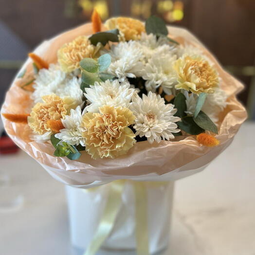 Букет с диантусами 🧡