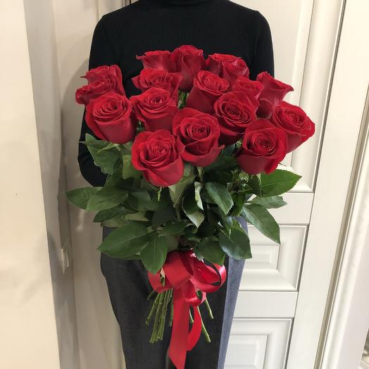 Clásico ramo de rosas rojas