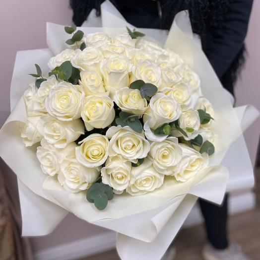 Ramo de rosas blancas