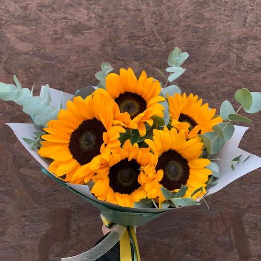 Ramo de girasoles y eucaliptos "Onis"