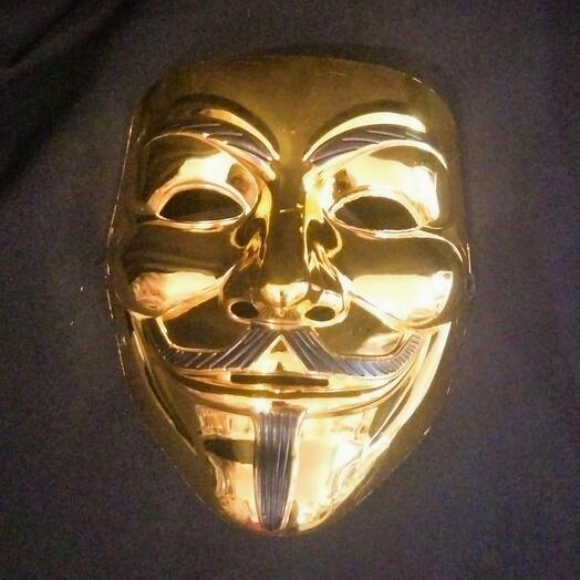 Máscara de carnaval de oro