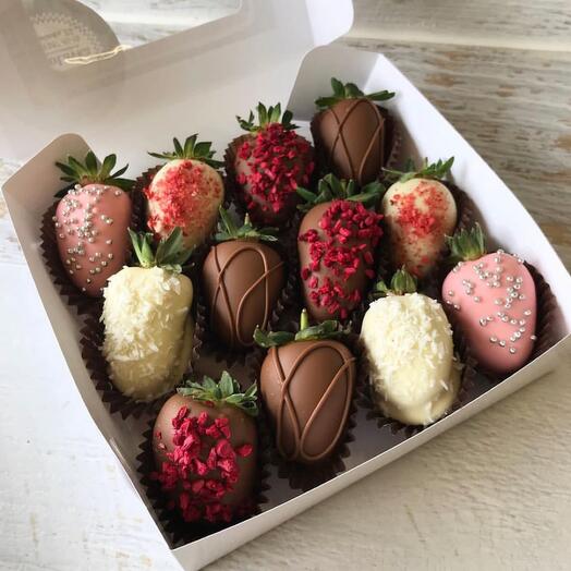 Caja de Fresas "Goloso" 12 piezas