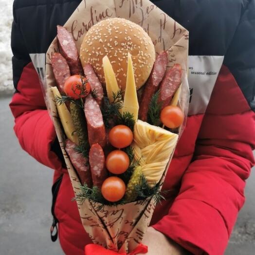 Мясной мужской букет из колбас "Моему защитнику
