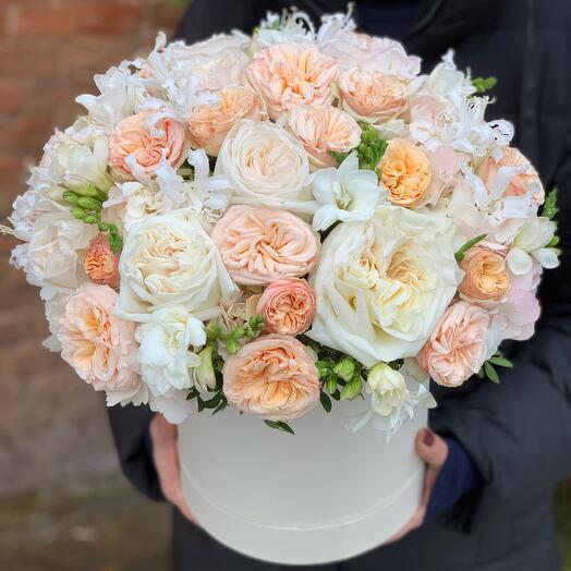 Цветы в коробке Luxury Flowers Аромат ванили