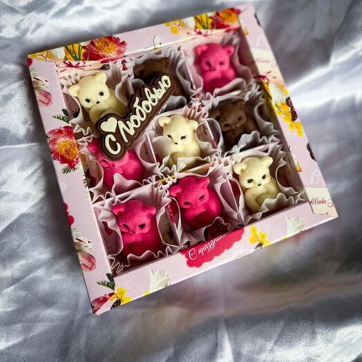 Chocolate kittens with the inscription