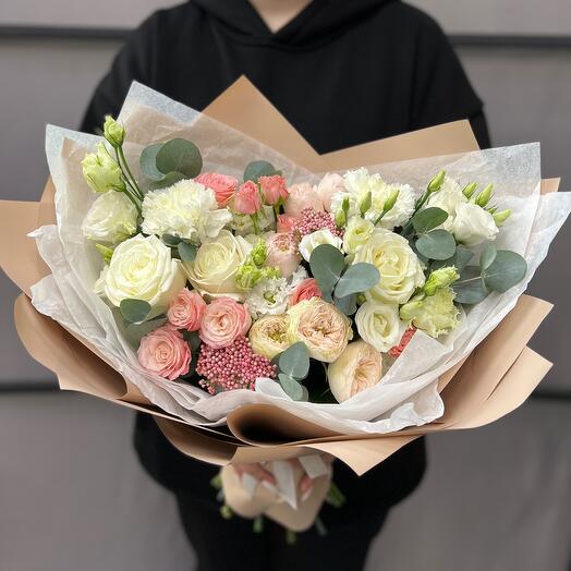 Collectible bouquet 6.2 с нежными пионовидными розами и эустомой