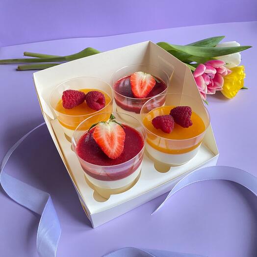 Набор ассорти десертоа в подарок на 8 марта   Панна Котта ( манго -маракуйя , клубника )