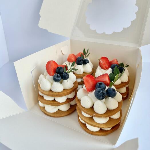 Honey cakes 4 pcs
