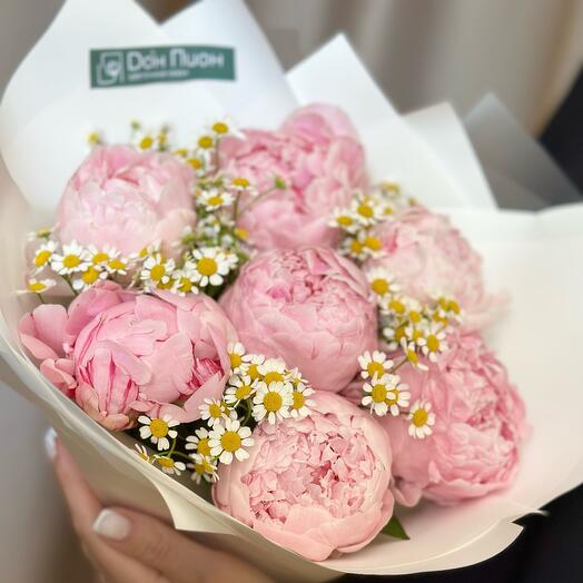 Пионы и ромашки