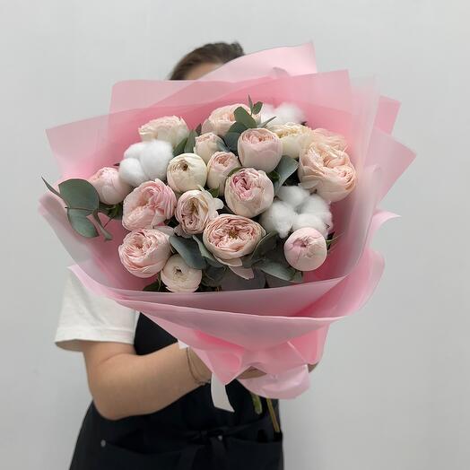 Ramo de Rosas de Peonía y Eucalipto