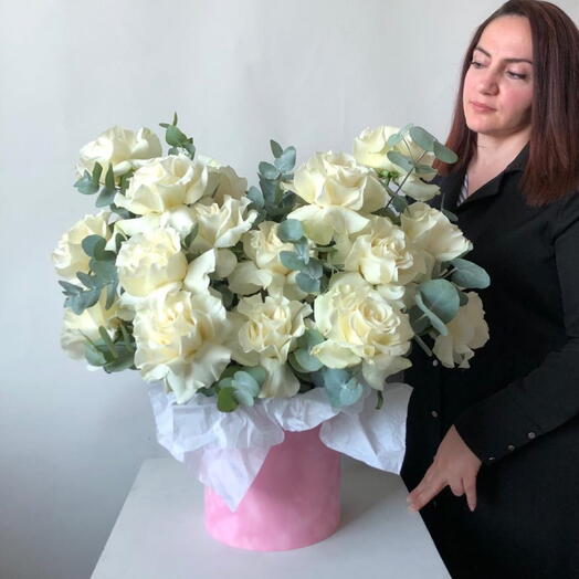 Французские розы с эвкалиптом