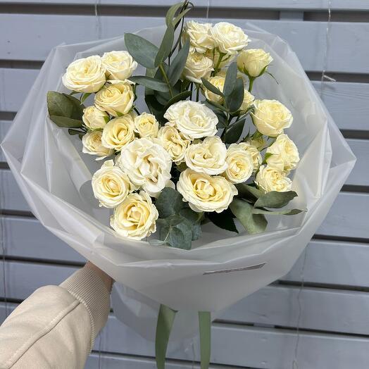Bouquet of white bush roses