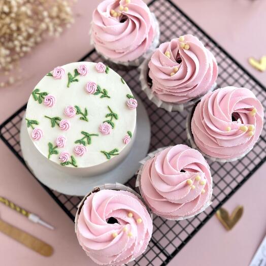 Подарочный набор для мамы, подарок для мамочки, День матери/ бенто с капкейками