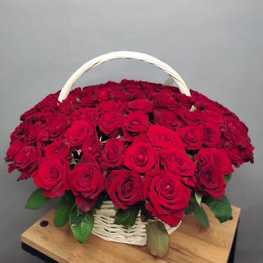 101 red Roses in a basket