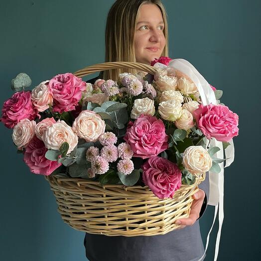 Корзина с цветами
