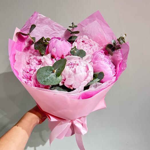 Bouquet of 5 peonies