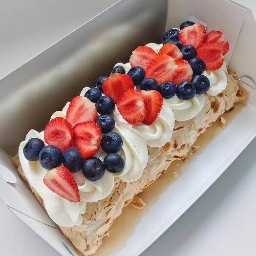 Меренговый рулет ( ягодный )