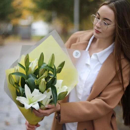Белая лилия