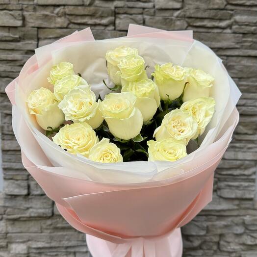 Роза Эквадор Белые