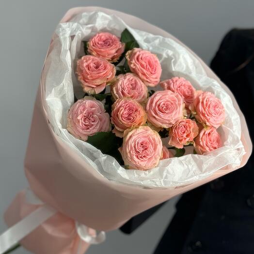 Кустовые пионовидные розы 🤍