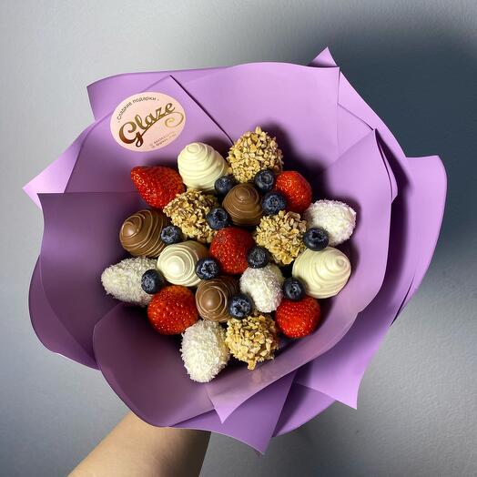 Букет из клубники в шоколаде «candy» 19 шт