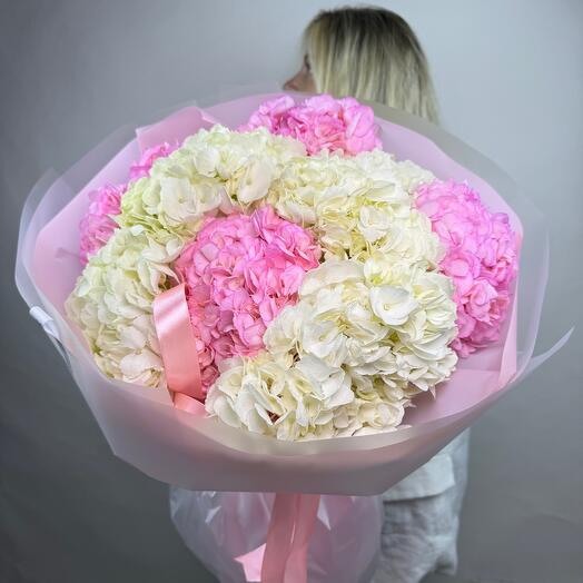 Bouquet with white and pink hydrangeas 9 pcs