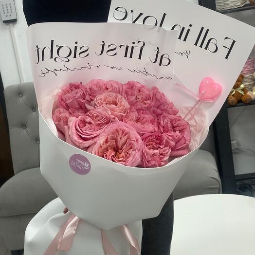 Пионовидные розочки 🌸