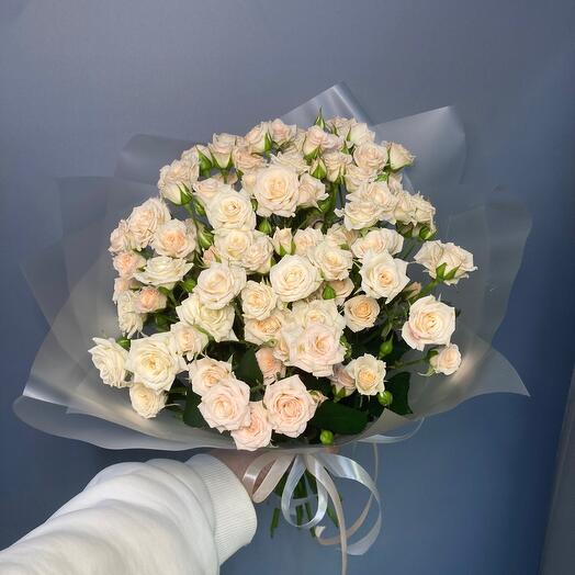 Букет персиковых кустовых роз 🧡
