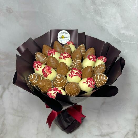 Клубничный букет 27 штук