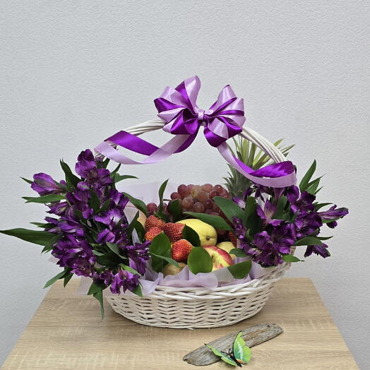 Фрукты с цветами