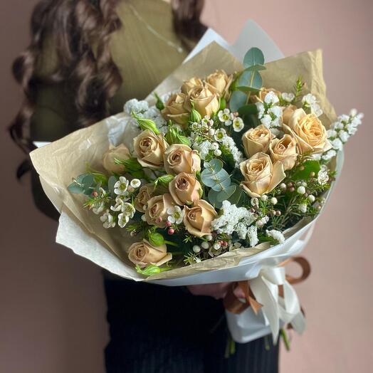 Кремовые розочки с хамелациумом🥀