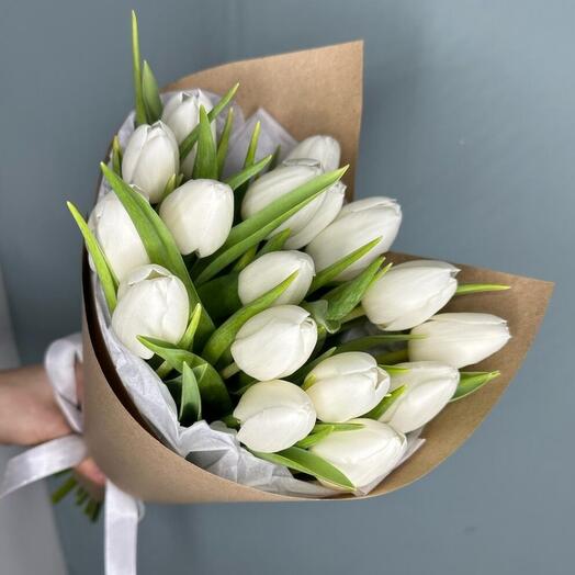Белоснежный тюльпаны 17 штук