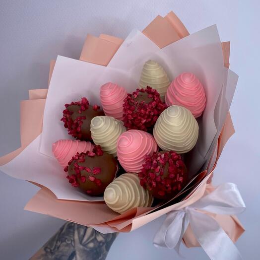 Букет из клубники в шоколаде 12