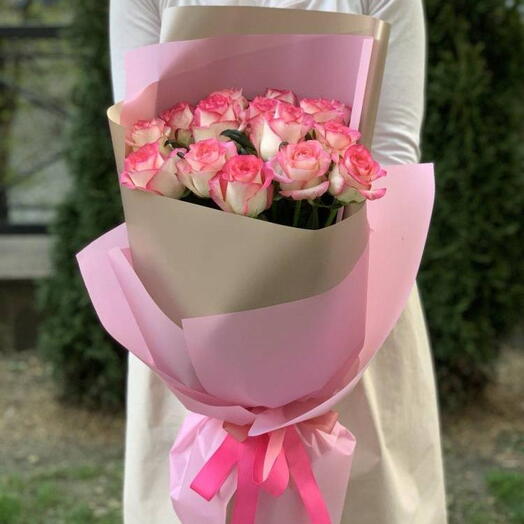 Bouquet of 15 Jumilia Roses