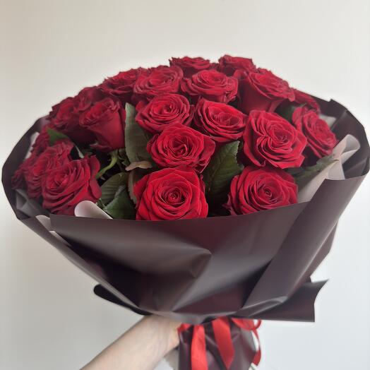 Шикарный букет из 29 розы