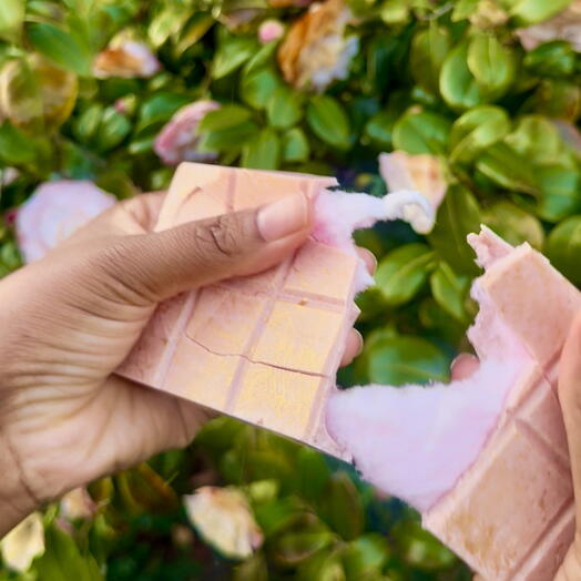 Candy Floss Ruby Chocolate (Pink)
