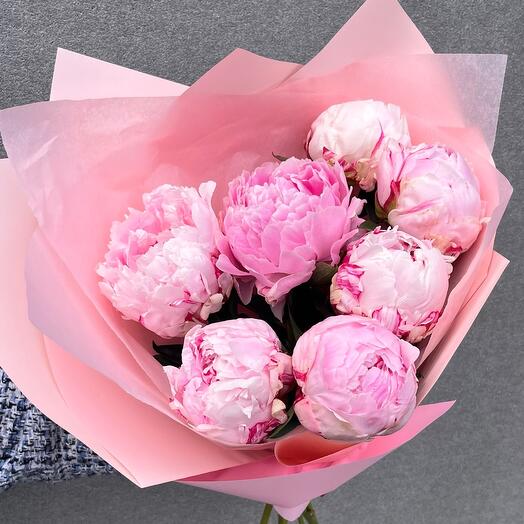 7 peony bouquet