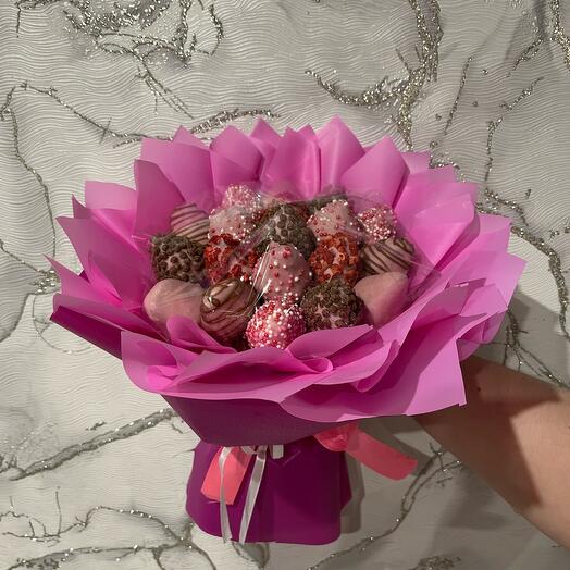 Букет «Strawberry 19»
