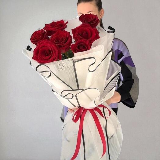 Роза красная