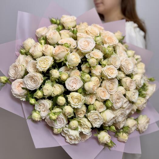 Букет из 25 кустовых роз "Карамель"