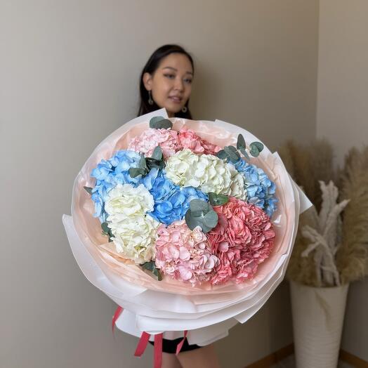 Букет из гортензий