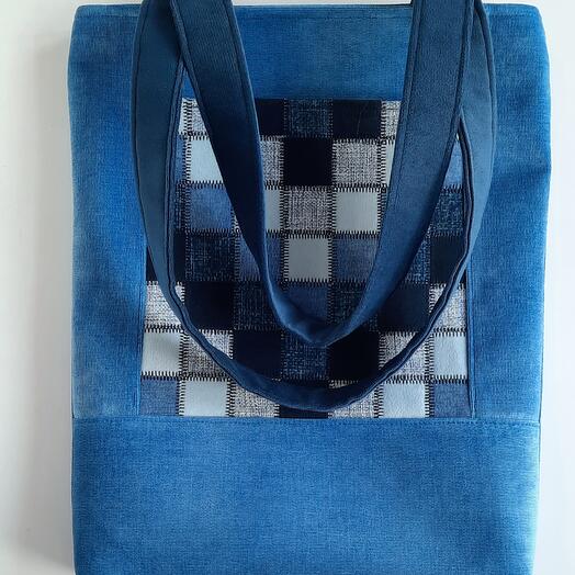 Сумка женская "Клеточка синяя" среднего размера на плечо, на локоть, ручной работы в лоскутной технике